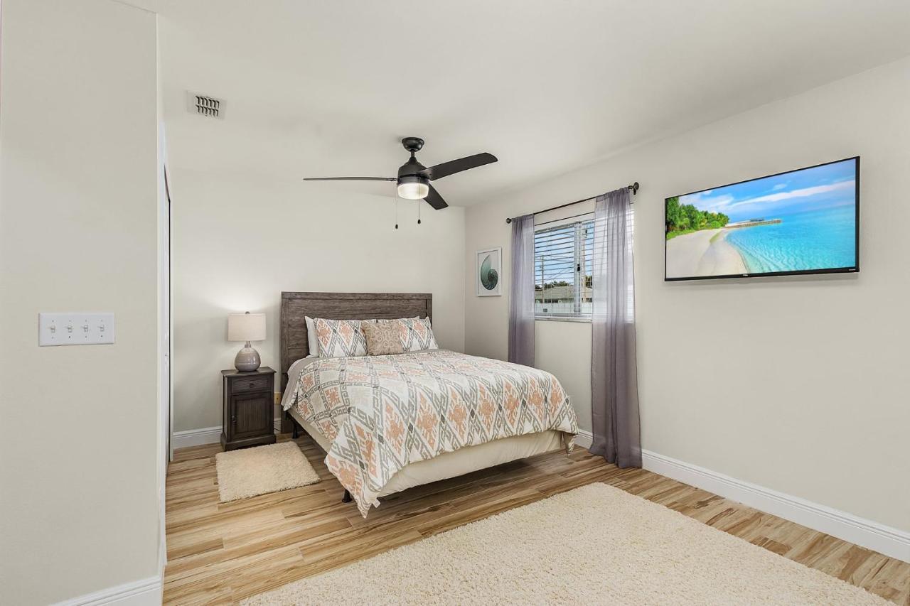 Villa Three Sisters - Roelens Vacations Cape Coral Exterior foto