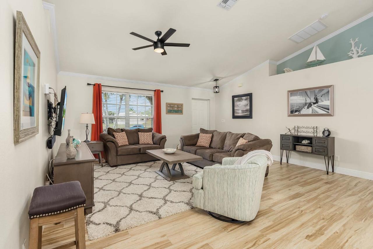Villa Three Sisters - Roelens Vacations Cape Coral Exterior foto